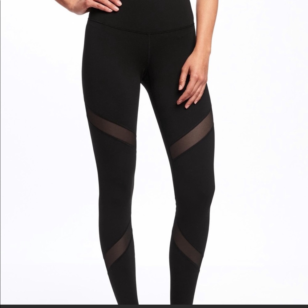 Black Old Navy high waisted athletic leggings
